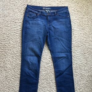 New York & Company Low Rise Skinny Leg Size 10